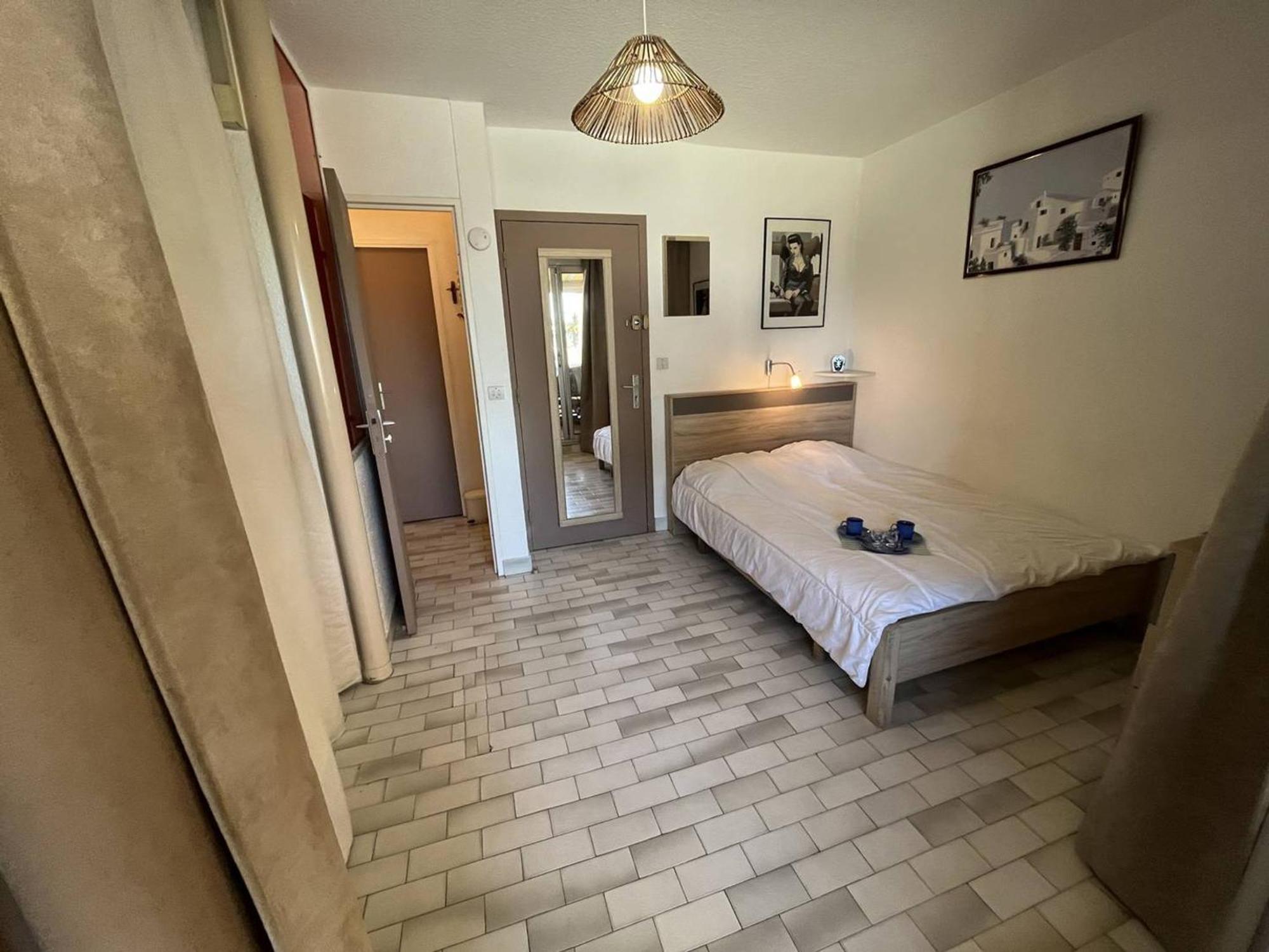 Апартаменты Studio Naturiste Avec Parking Au Cap D'Agde, Proche Plage - Fr-1-249A-15 Экстерьер фото
