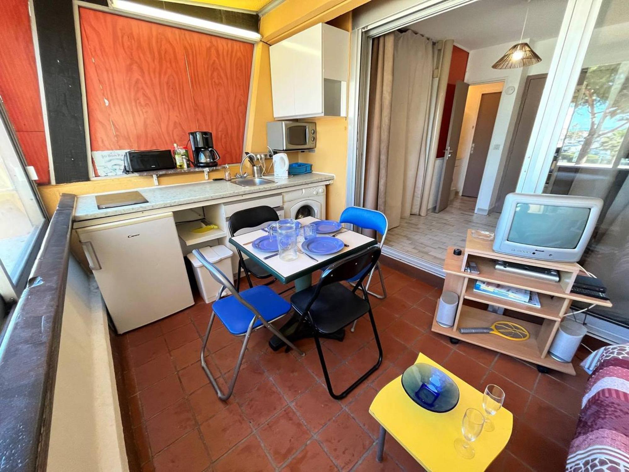 Апартаменты Studio Naturiste Avec Parking Au Cap D'Agde, Proche Plage - Fr-1-249A-15 Экстерьер фото