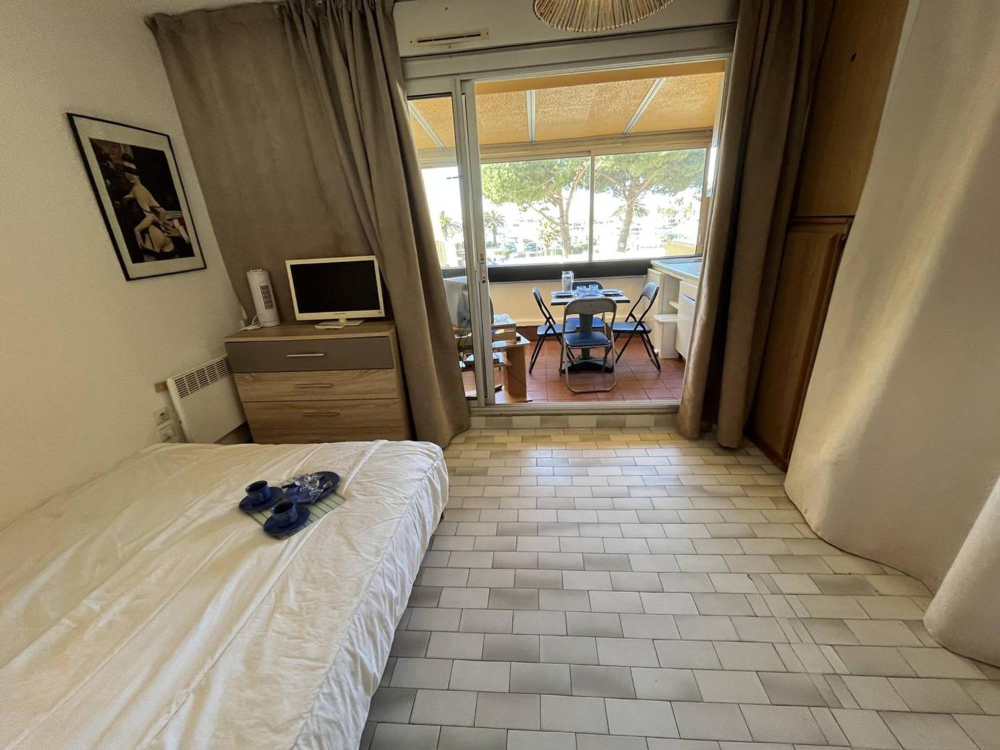 Апартаменты Studio Naturiste Avec Parking Au Cap D'Agde, Proche Plage - Fr-1-249A-15 Экстерьер фото